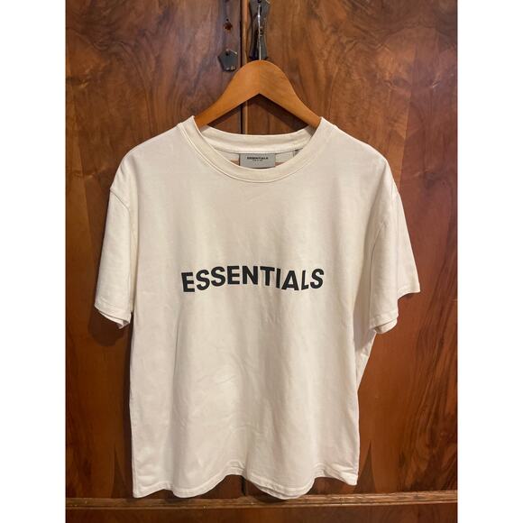 Essentials FEAR of GOD Oversize T-Shirt Buttercream Color w Black Size XS Tee - Picture 2 of 6